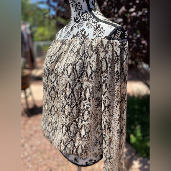 DO+BE blouse size S - Picture 9 of 10